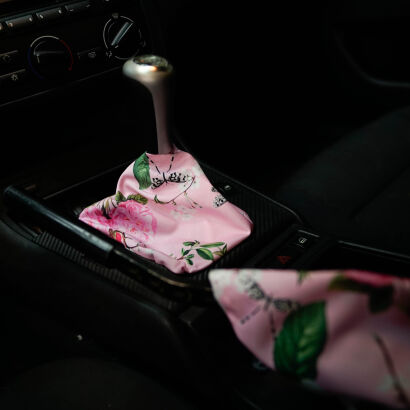 PINK FLOWERS - SHIFT BOOT