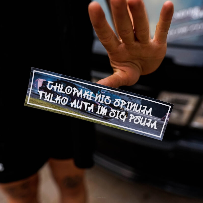 CHŁOPAKI NIE SPINUJĄ